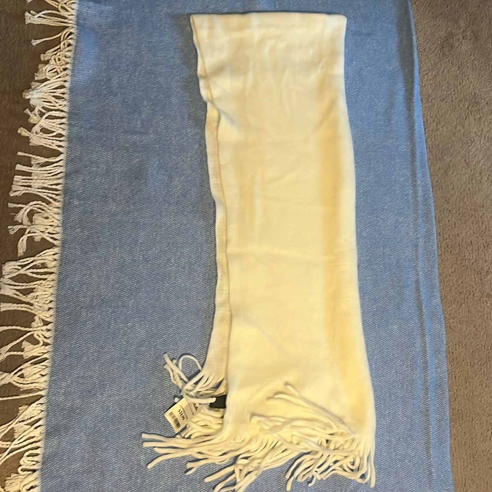 Super soft white blanket scarf